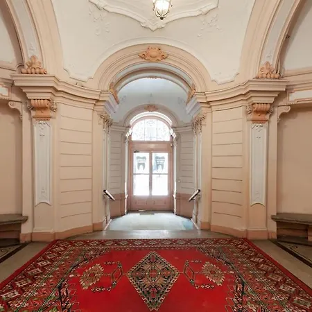 Location - Grand Boulevard Apartament Budapesta